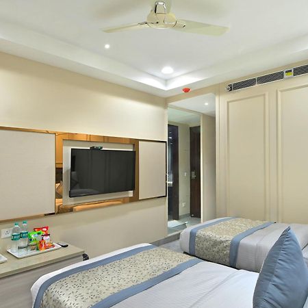 ניו דלהי Hotel Sapphire House - 3 Mins Walk From Metro And 5 Mins From Rail Station מראה חיצוני תמונה