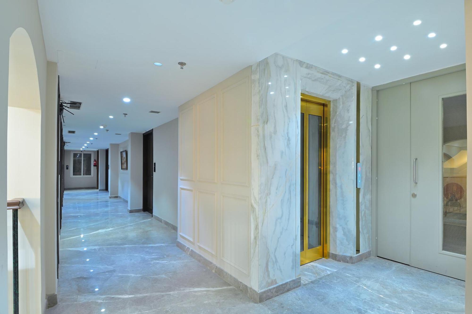 ניו דלהי Hotel Sapphire House - 3 Mins Walk From Metro And 5 Mins From Rail Station מראה חיצוני תמונה
