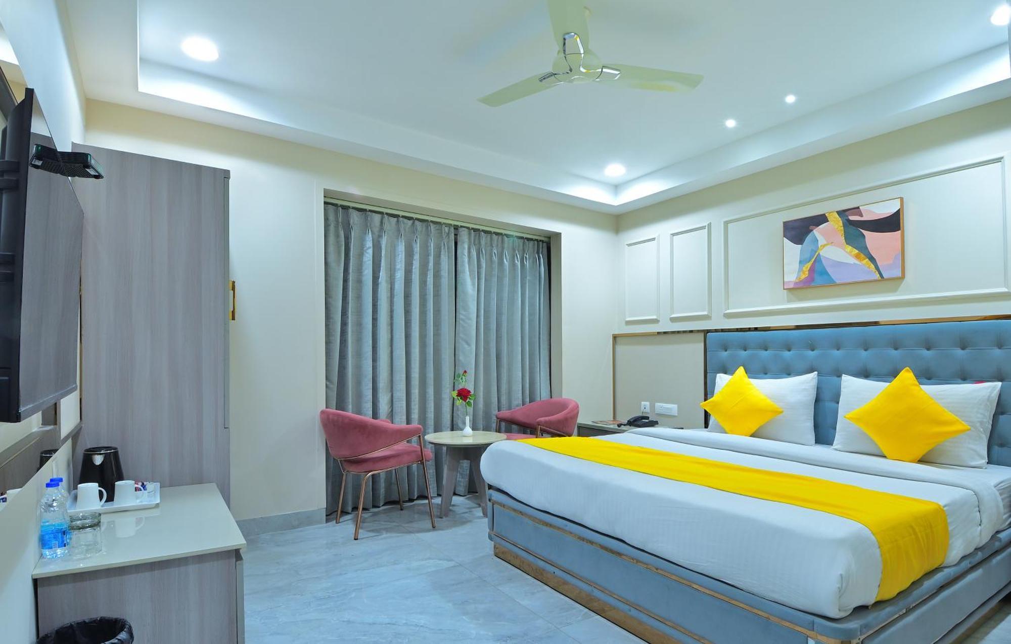 ניו דלהי Hotel Sapphire House - 3 Mins Walk From Metro And 5 Mins From Rail Station מראה חיצוני תמונה
