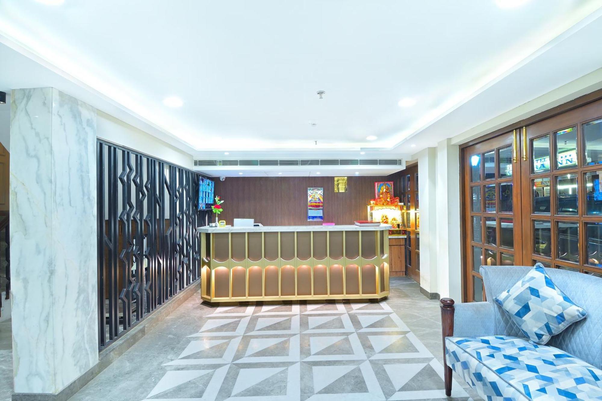 ניו דלהי Hotel Sapphire House - 3 Mins Walk From Metro And 5 Mins From Rail Station מראה חיצוני תמונה