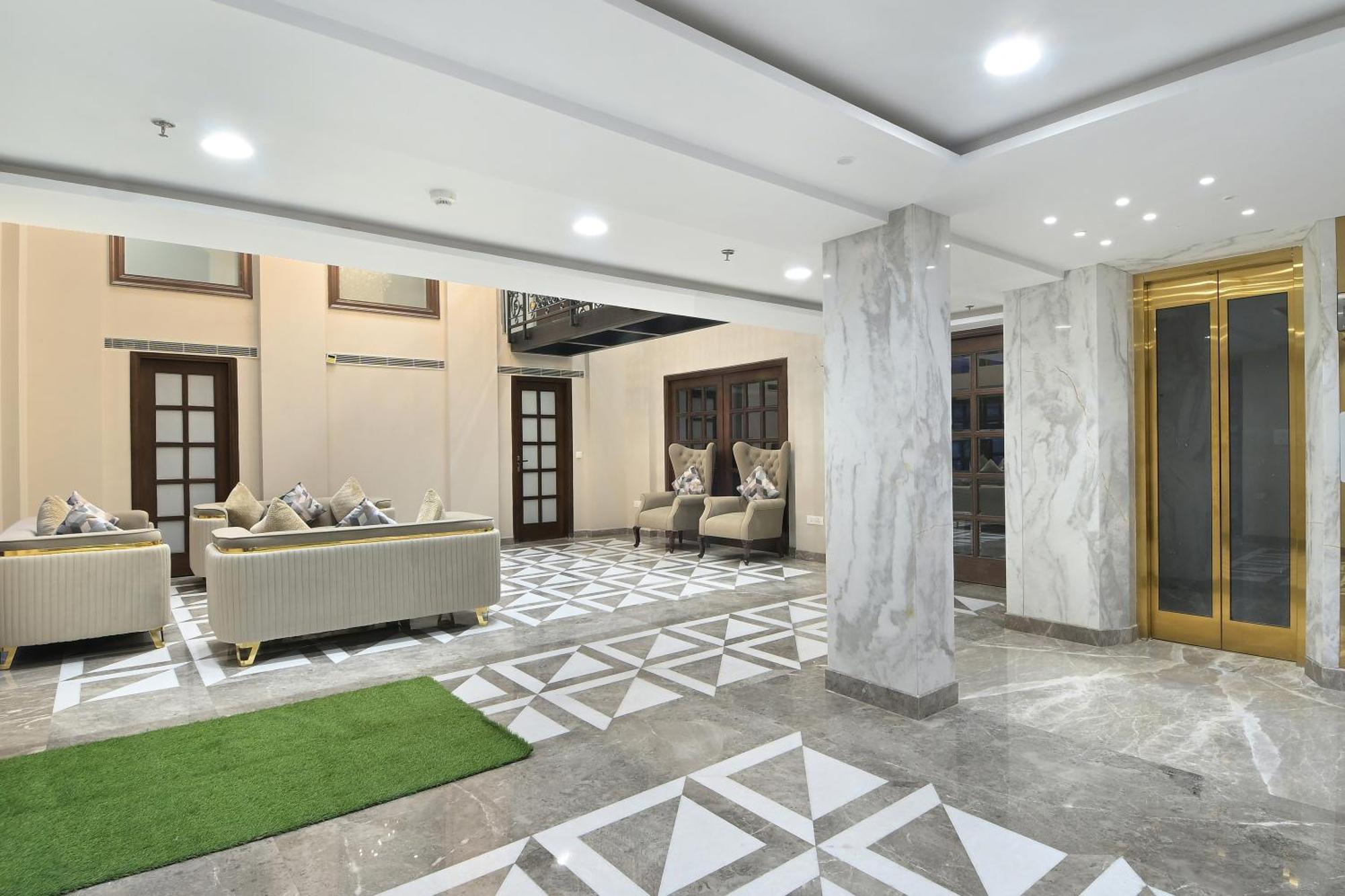ניו דלהי Hotel Sapphire House - 3 Mins Walk From Metro And 5 Mins From Rail Station מראה חיצוני תמונה